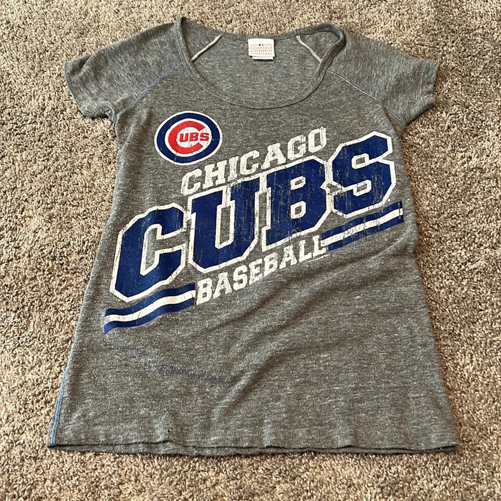 5th & Ocean Women’s Chicago Cubs Baseball short sleeve tshirt small